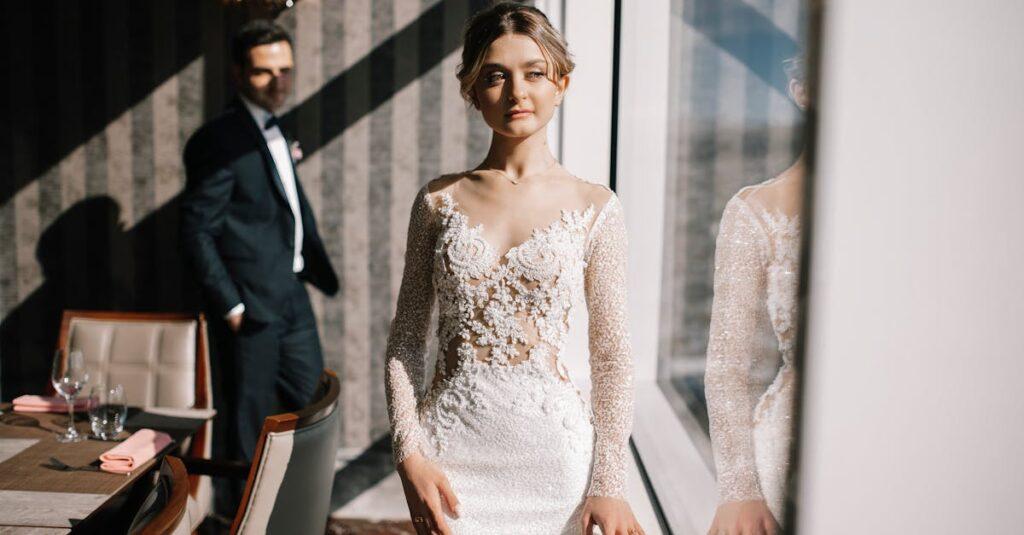 découvrez notre collection de robes de mariée élégantes et intemporelles, conçues pour faire de votre grand jour un moment inoubliable. trouvez la robe parfaite qui sublimera votre silhouette et correspondra à vos rêves les plus fous.