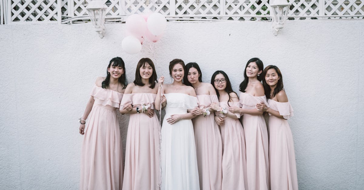 découvrez notre collection élégante de robes roses, parfaites pour chaque occasion. des designs variés, des tissus de qualité et une touche de féminité pour sublimer votre style. trouvez la robe rose idéale qui mettra en valeur votre silhouette et sera parfaite pour vos sorties estivales ou vos événements spéciaux.