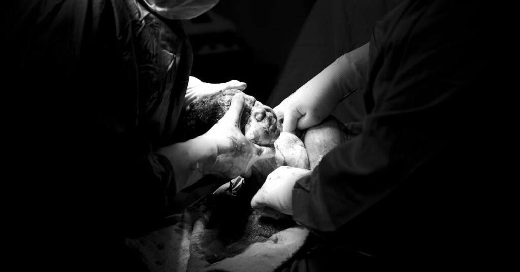 découvrez tout ce qu'il faut savoir sur la césarienne programmée : avantages, indications, préparation et conseils pour vivre sereinement cette expérience. informez-vous sur cette méthode de naissance pour prendre des décisions éclairées pour votre santé et celle de votre bébé.