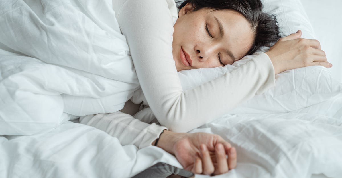 découvrez l'importance du sommeil pour votre santé physique et mentale. apprenez des astuces pour améliorer la qualité de votre sommeil et profiter d'un repos réparateur.