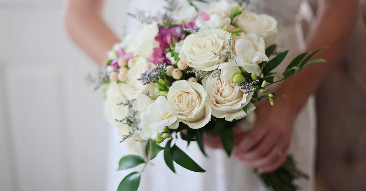 découvrez des idées inspirantes pour votre mariage : des conseils pour la planification, des tendances de décoration, des choix de robes et d'accessoires, ainsi que des idées pour rendre votre journée inoubliable.