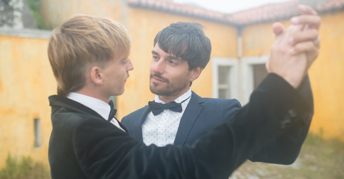 découvrez tout ce qu'il faut savoir sur le bowtie : styles, utilisation et conseils pratiques pour adopter ce nœud papillon élégant lors de vos événements ou au quotidien.