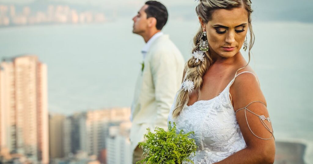 découvrez les plus belles coiffures de mariage tressées pour sublimer votre look le jour j. inspirez-vous de nos idées et conseils pour choisir la tresse parfaite, alliant élégance et romantisme.