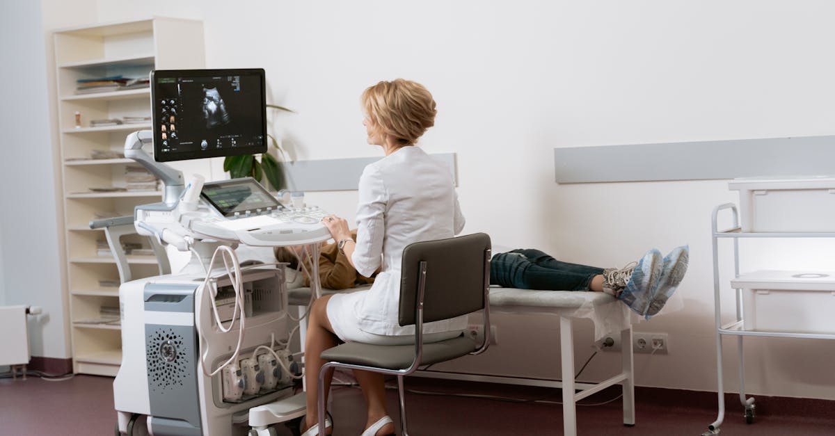 découvrez les causes, symptômes et traitements de la grossesse extra-utérine. informez-vous sur les facteurs de risque et l'importance d'un diagnostic précoce pour protéger la santé de la mère.