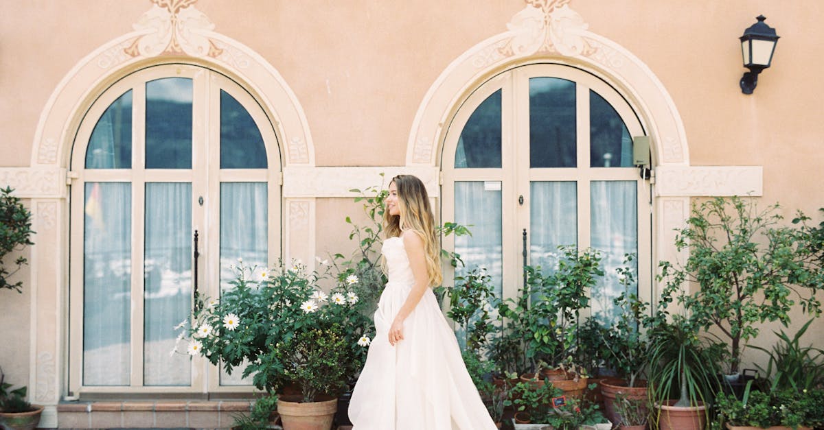 organisez un mariage en plein air inoubliable avec nos idées et conseils pour une cérémonie romantique et magique sous le ciel ouvert. découvrez astuces, inspirations et tendances pour réussir votre outdoor wedding.