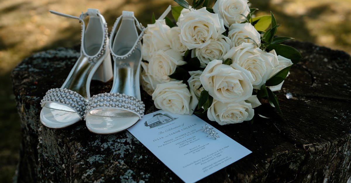 découvrez notre sélection de chaussures de mariage d’extérieur élégantes et confortables, parfaites pour dire oui en pleine nature. trouvez le modèle idéal pour sublimer votre tenue tout en restant à l’aise le jour j.