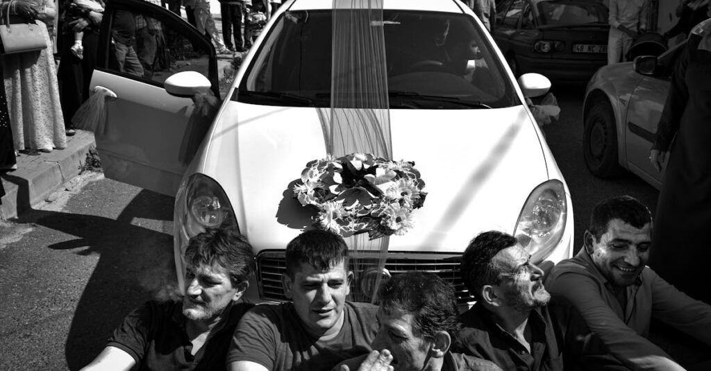 découvrez des idées créatives et élégantes pour la décoration de voiture de mariage. inspirez-vous pour sublimer votre véhicule le jour j grâce à des astuces tendances et personnalisées !