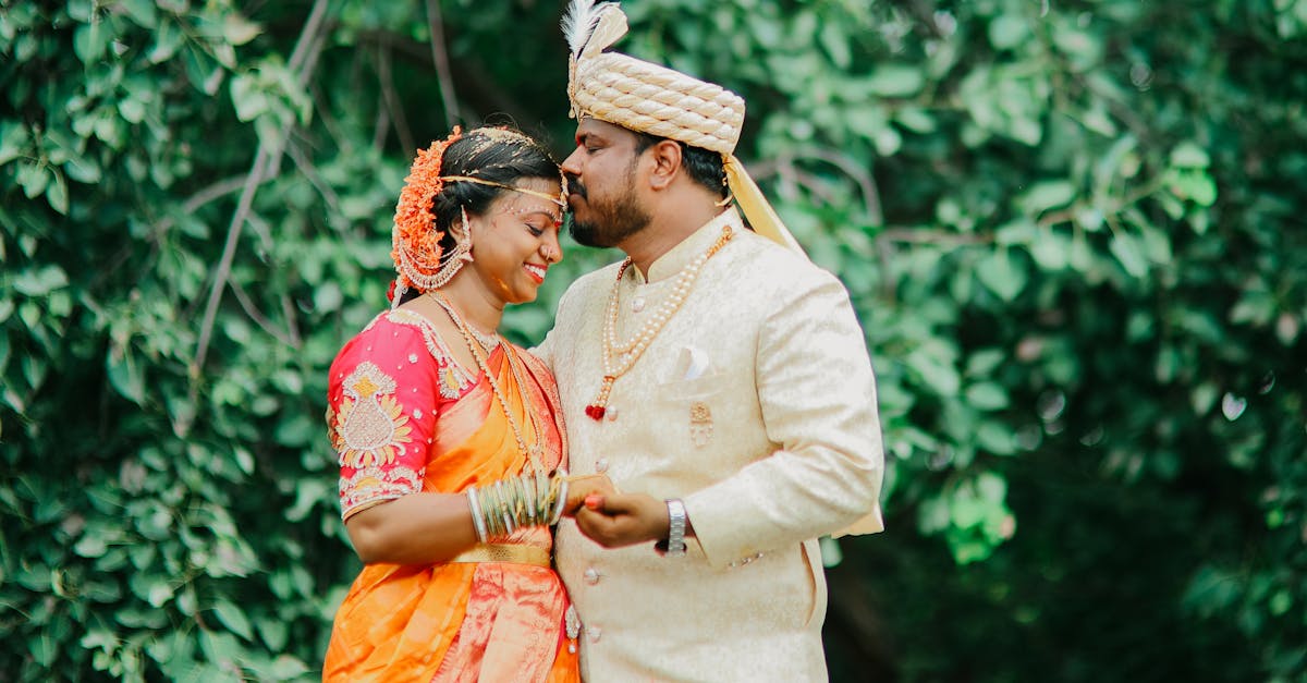découvrez les plus belles idées de coiffures de mariage pour sublimer votre look le jour j. inspirations tendances, conseils et modèles adaptés à tous les styles et longueurs de cheveux.