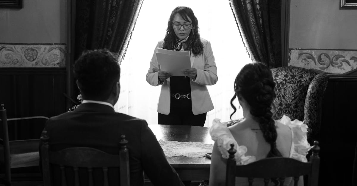 découvrez nos conseils et exemples pour écrire et prononcer un discours de mariage émouvant et inoubliable. inspirez-vous pour célébrer les mariés avec les bons mots !