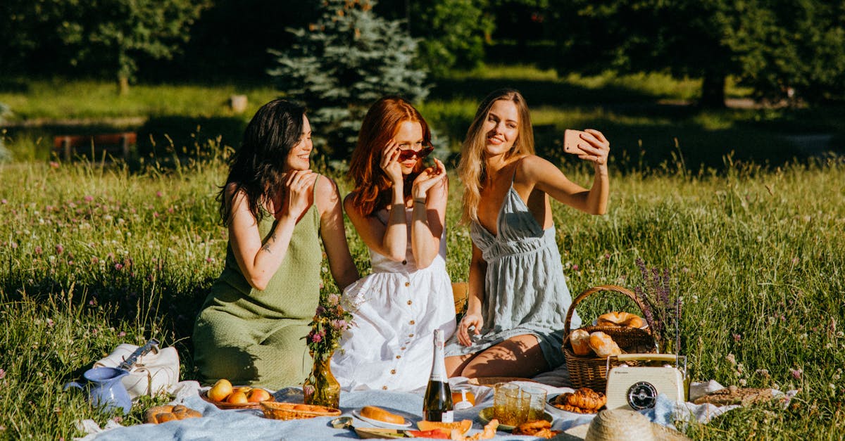 découvrez l'univers boho : un style de vie bohème, naturel et tendance, inspiré par la liberté, la créativité et l'authenticité. conseils déco, mode et accessoires pour une ambiance unique.