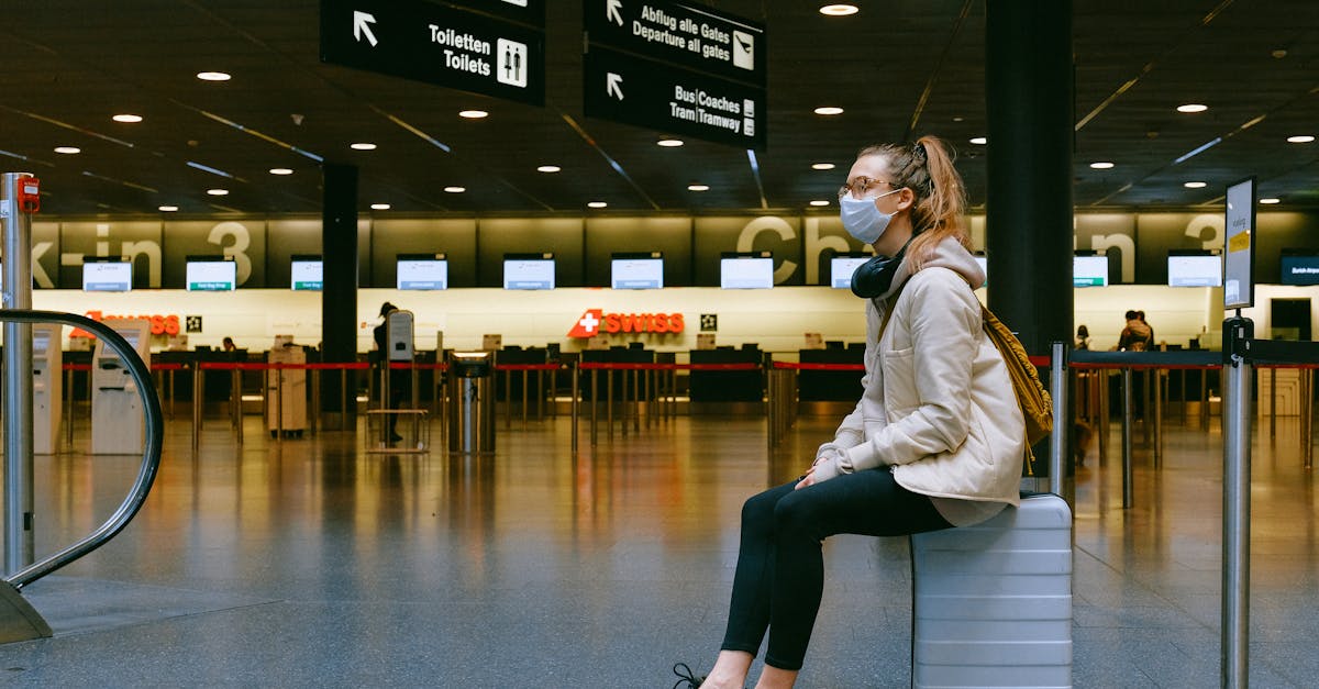 découvrez la maladie de basedow (graves' disease), une affection auto-immune de la thyroïde provoquant une hyperactivité. symptômes, causes, traitements et conseils pour mieux comprendre et gérer cette maladie.