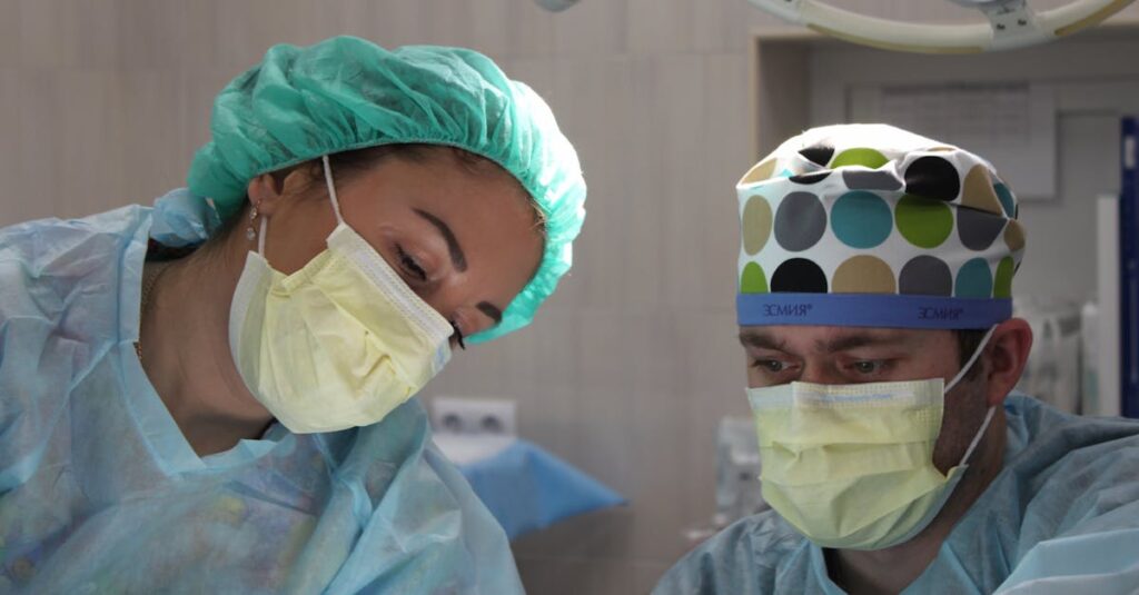 découvrez ce qu'est l'hystéroscopie : une procédure médicale utilisée pour examiner l'intérieur de l'utérus, ses indications, comment elle se déroule et les avantages pour le diagnostic et le traitement des troubles gynécologiques.