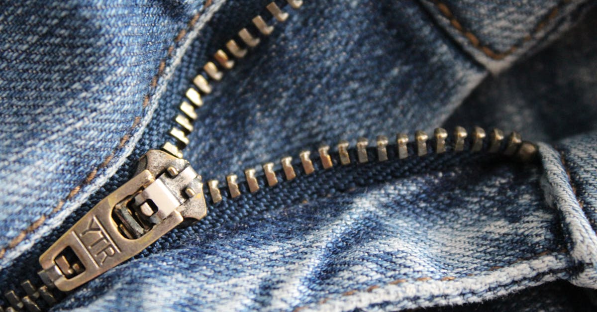 découvrez notre sélection de jeans tendance pour homme et femme. coupe parfaite, confort optimal et styles variés pour sublimer votre look en toute occasion. trouvez le jean idéal dès maintenant !