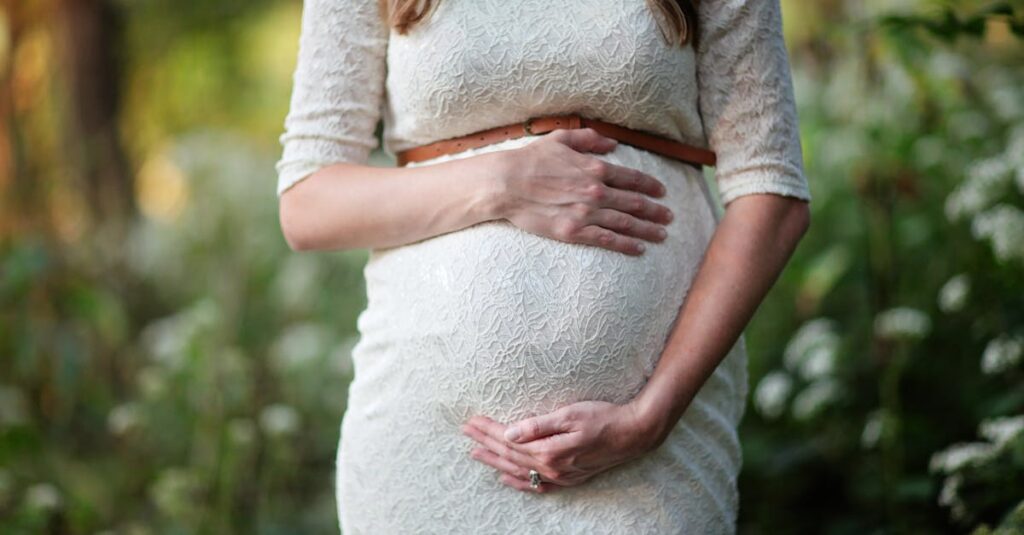 découvrez tout ce qu'il faut savoir sur la grossesse : conseils, étapes clés, suivi médical et astuces pour vivre sereinement cette période unique.