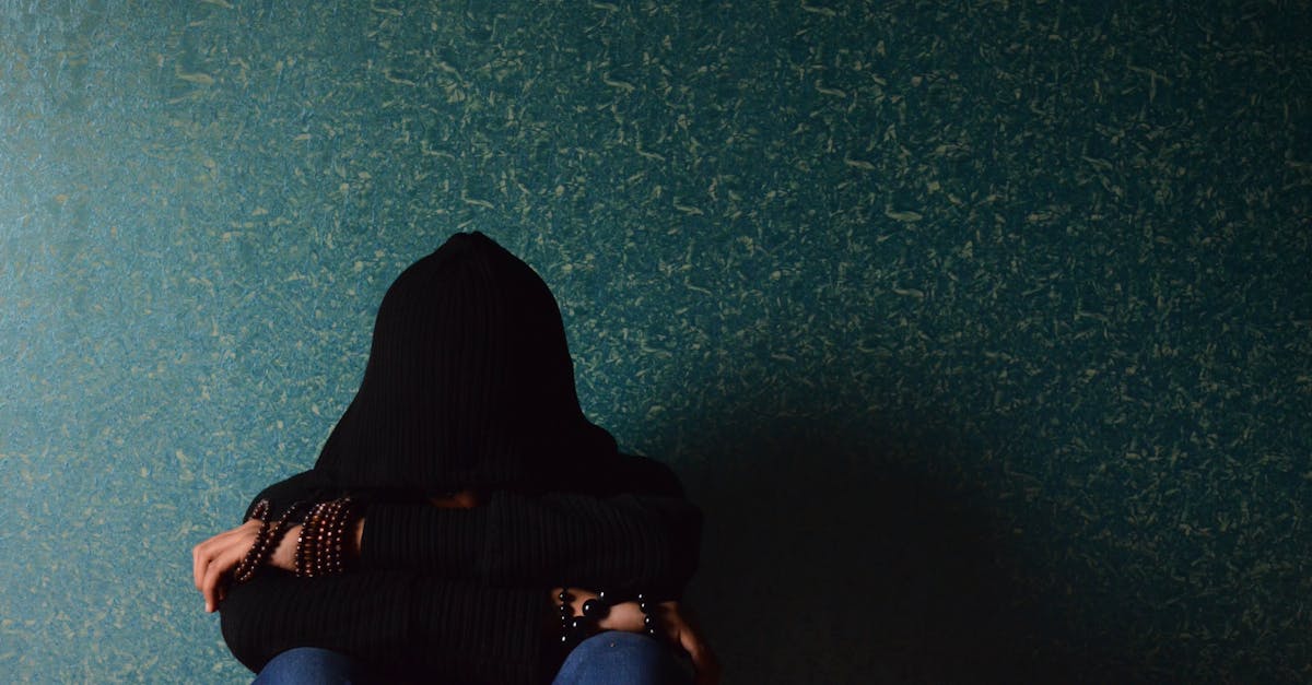 découvrez tout ce qu'il faut savoir sur l'anxiété : ses causes, ses symptômes et des conseils pratiques pour mieux la gérer au quotidien.