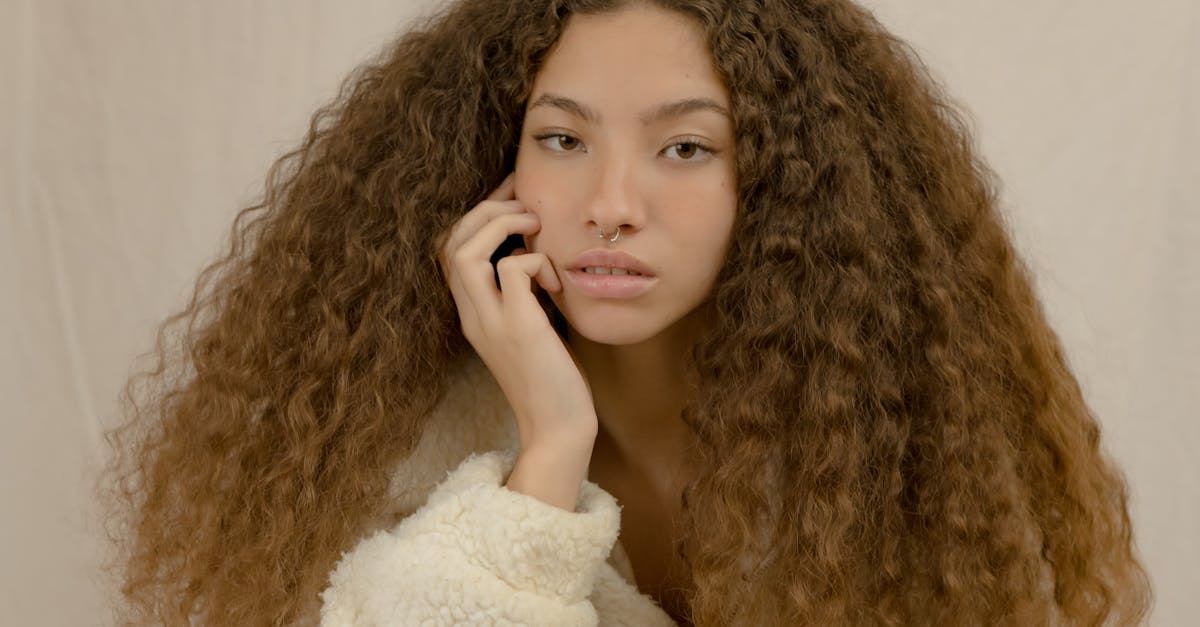 découvrez les plus belles coiffures bohèmes pour adopter un look naturel et tendance. idées, conseils et inspirations pour réaliser facilement une coiffure boho chic à la maison.