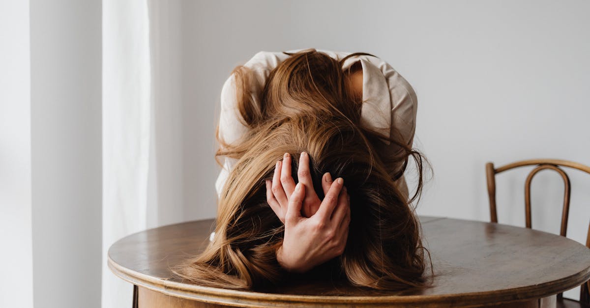 découvrez les symptômes, les causes et les solutions pour surmonter la dépression postpartum. conseils et soutien pour les jeunes mamans afin de retrouver bien-être et équilibre après l'accouchement.