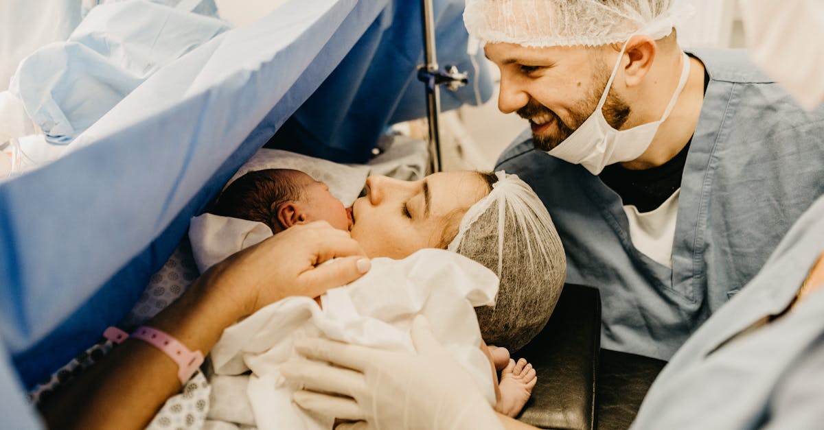 découvrez ce qu'est une naissance post-terme, quels sont les risques pour la mère et le bébé, ainsi que les options de prise en charge médicale pour les grossesses dépassant le terme prévu.