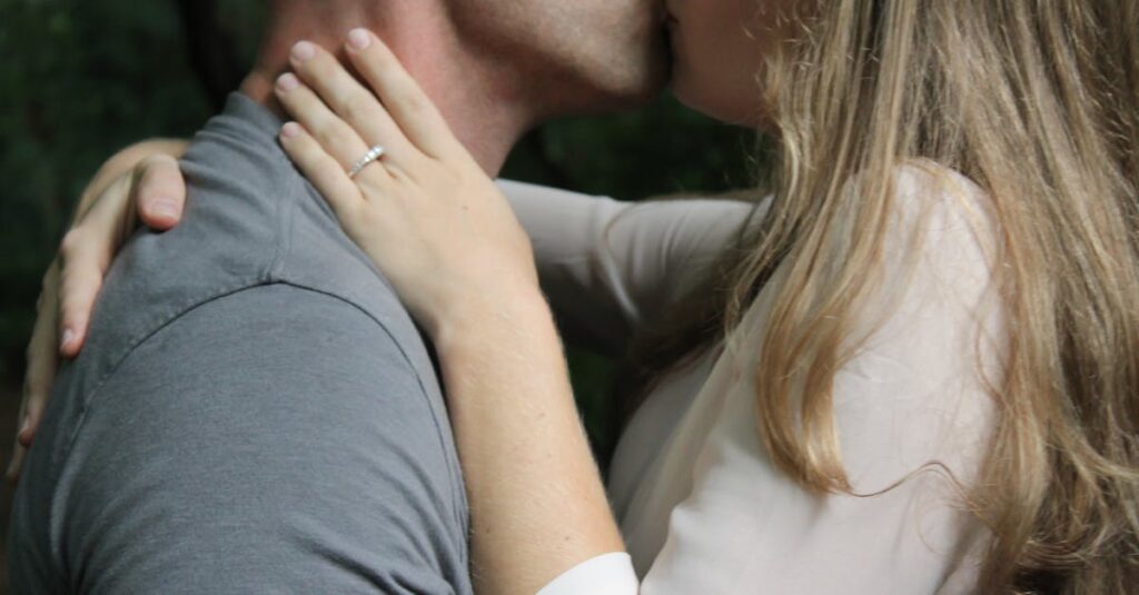 Juliette et Maxime célèbrent leur amour au Moulin de Nartaud découvrez tout l’univers de la romance : histoires d’amour passionnées, conseils pour nourrir vos relations et sélection des meilleurs romans romantiques. laissez-vous emporter par la magie des sentiments.