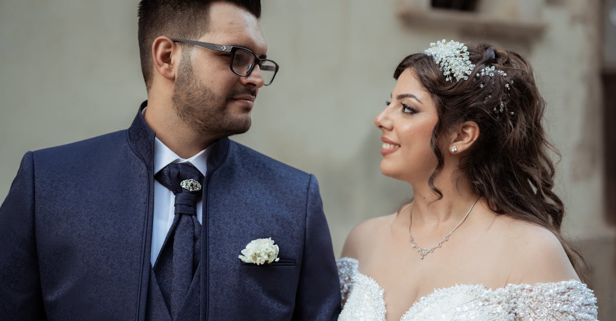découvrez des idées de décoration de mariage élégantes et tendances pour sublimer votre cérémonie, des conseils personnalisés et une inspiration pour créer un événement inoubliable.