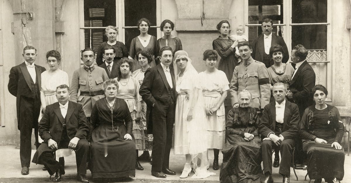 découvrez notre collection de robes de mariée abordables alliant élégance et qualité pour un jour inoubliable sans dépasser votre budget.