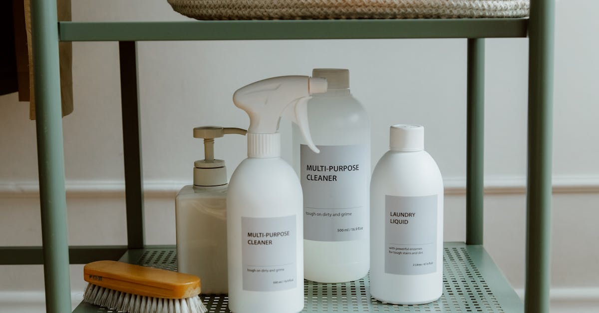 découvrez nos astuces pratiques pour organiser les biberons de votre bébé facilement. gagnez de la place, gardez tout à portée de main et simplifiez votre routine quotidienne grâce à nos conseils d’organisation pour biberons !