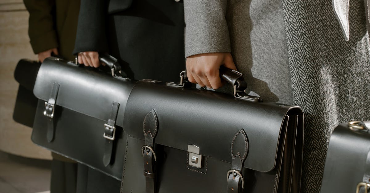 découvrez notre élégante bride's bag, l'accessoire parfait pour la mariée moderne alliant style et praticité le jour j.