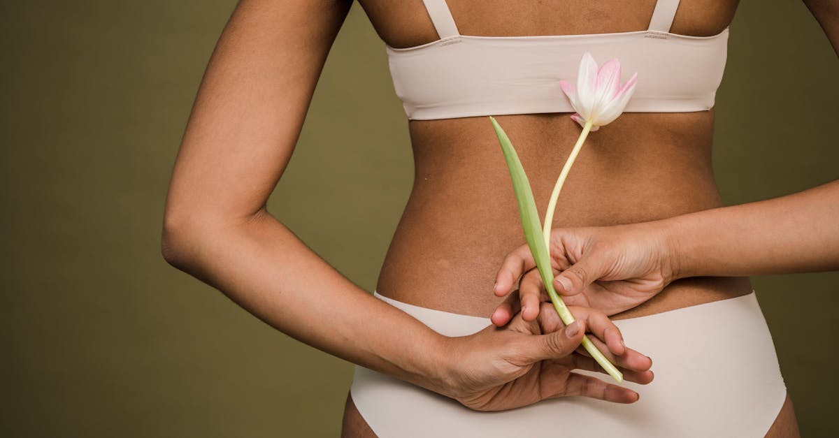 découvrez tout ce qu'il faut savoir sur la cellulite : causes, traitements efficaces et conseils pour améliorer l'apparence de votre peau.