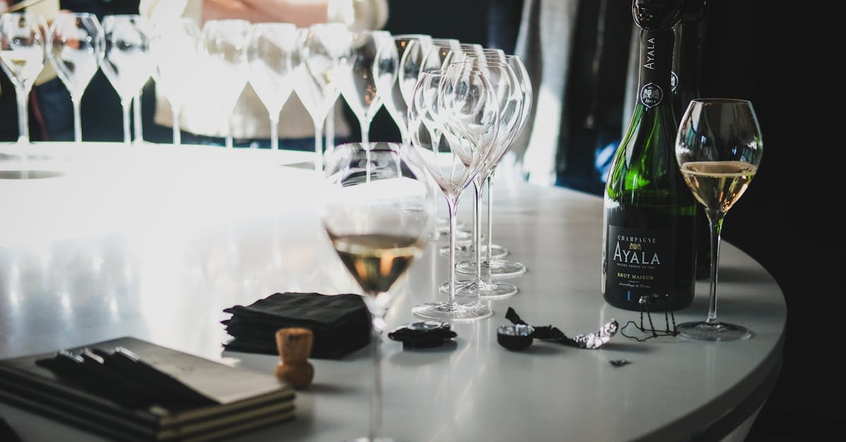 découvrez le meilleur moment pour une dégustation de champagne réussie et profitez pleinement de chaque bouchée pétillante.