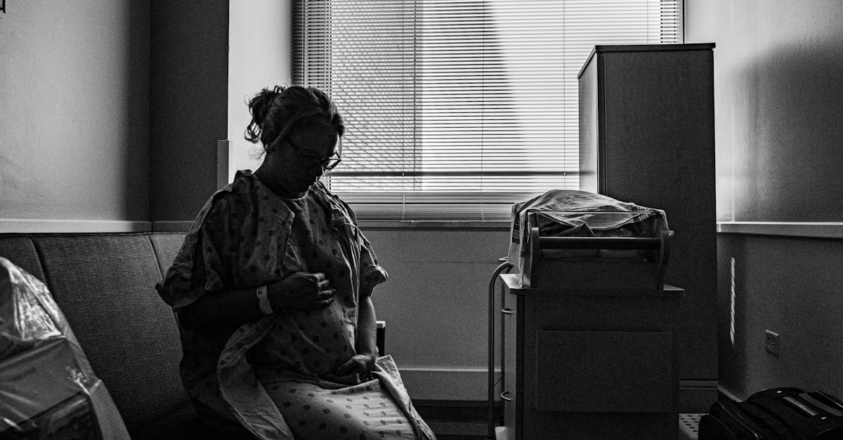 conseils pratiques pour patienter sereinement pendant la grossesse, avec des astuces pour bien vivre chaque étape en attendant l’arrivée de bébé.