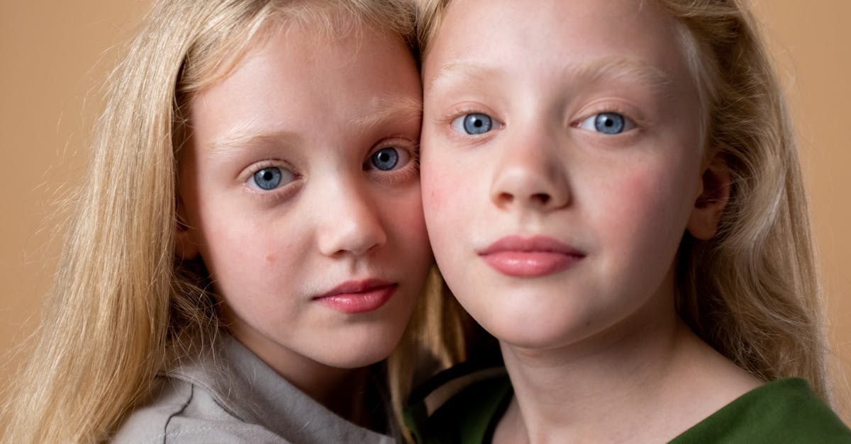 découvrez les joies et les défis de la maternité de jumeaux, avec des conseils pratiques et un soutien pour les mamans de multiples.