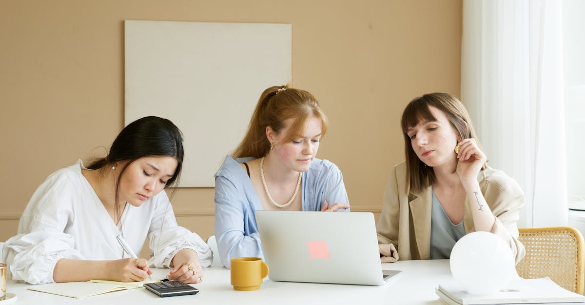 découvrez les meilleurs outils et conseils pour organiser votre mariage de rêve : idées, checklists, budgets et ressources pratiques pour faciliter chaque étape du wedding planning.