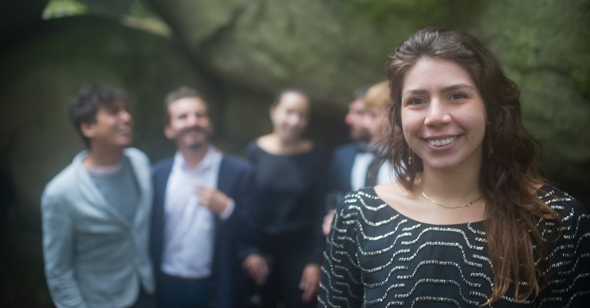 découvrez comment organiser la liste des invités pour votre mariage de manière simple et efficace, afin de célébrer ce jour unique avec vos proches.